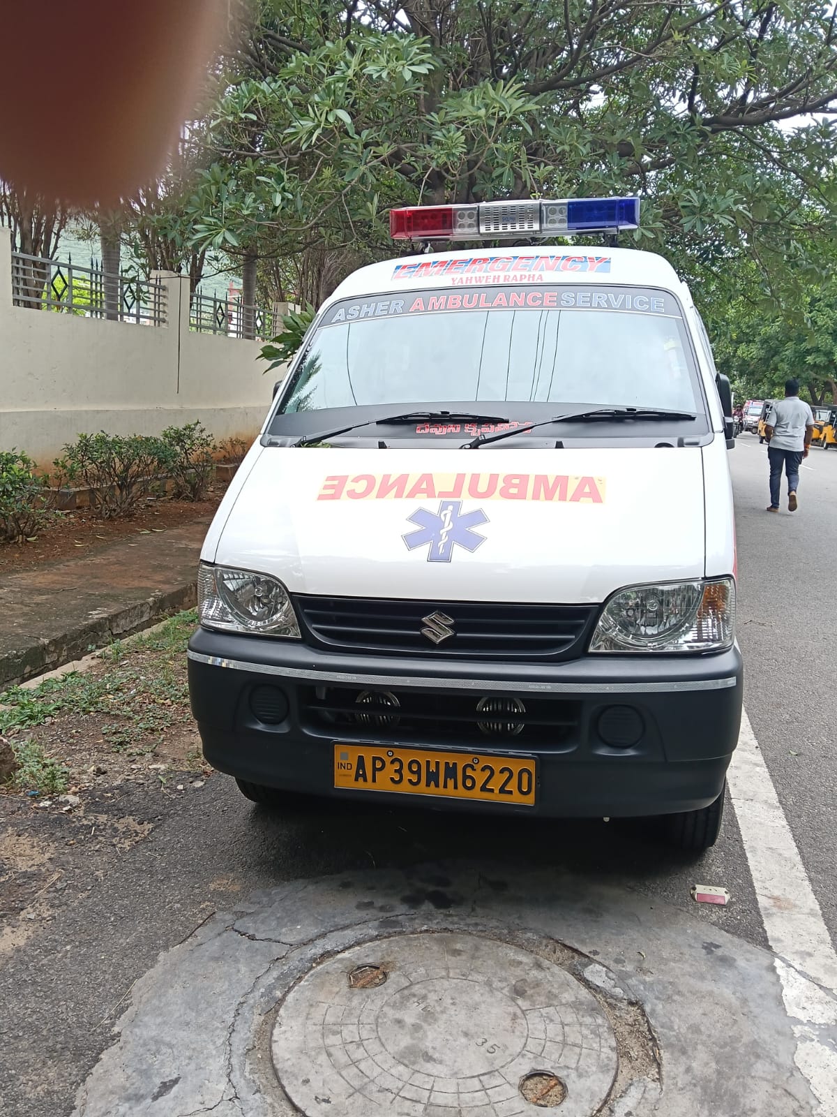 Suzuki Eeco Ambulance Front View